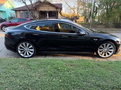 2013 Tesla Model S Performance