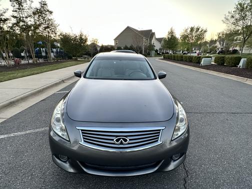 Brown 2013 INFINITI G37 x