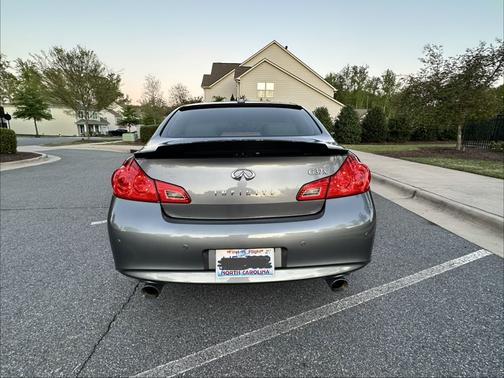 Brown 2013 INFINITI G37 x