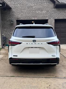 White 2023 Toyota Sienna Limited