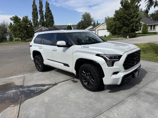 2024 Toyota Sequoia Platinum
