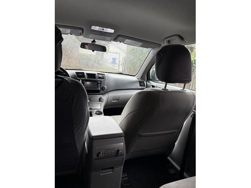 2013 Toyota Highlander Base