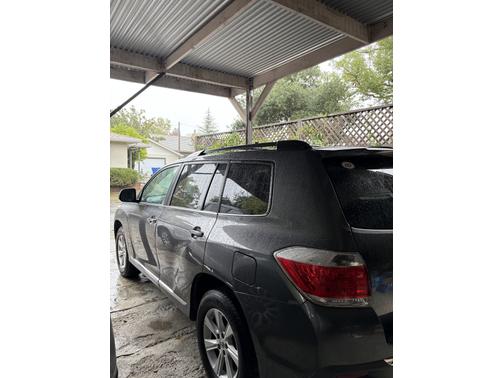 2013 Toyota Highlander Base