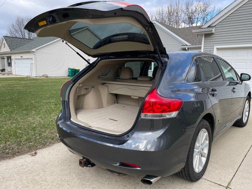 Gray 2009 Toyota Venza Base