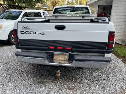 White 1999 Dodge Ram 3500 Quad Cab DRW