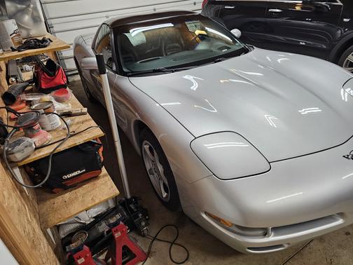 2001 Chevrolet Corvette Base