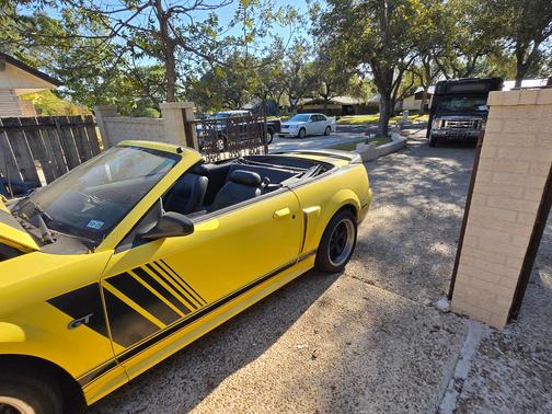 2001 Ford Mustang GT