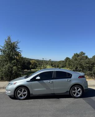 2012 Chevrolet Volt Base