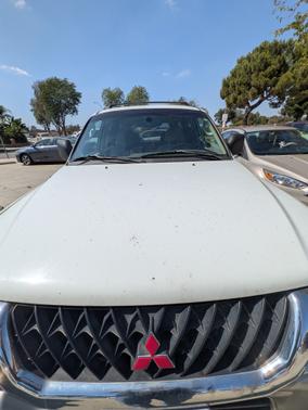 2000 Mitsubishi Montero Sport XLS