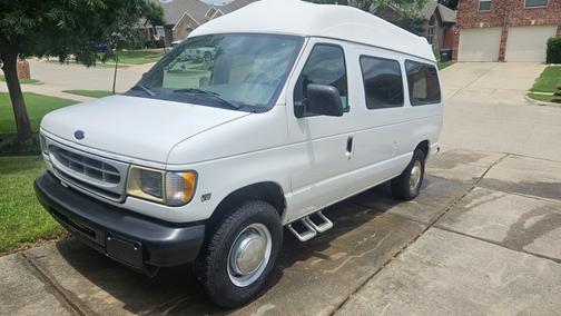 2002 Ford E250 Base