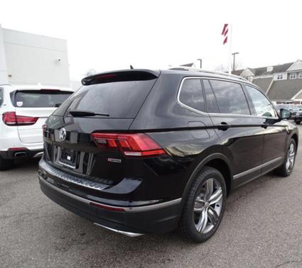 Photo 4 of 13 of 2019 Volkswagen Tiguan 2.0T SEL Premium