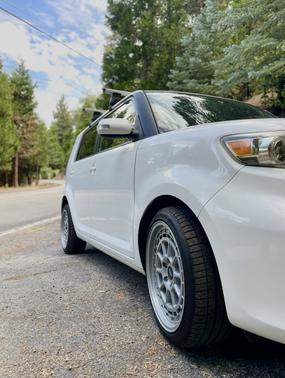 White 2014 Scion xB Base