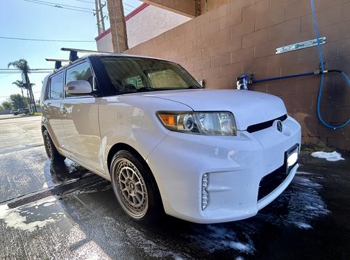 White 2014 Scion xB Base