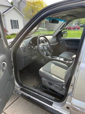 Silver 2006 Jeep Liberty Limited