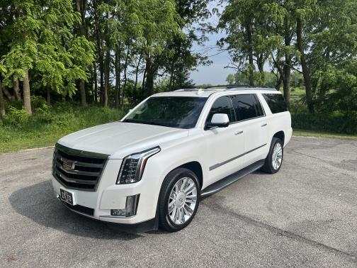 2016 Cadillac Escalade ESV Luxury