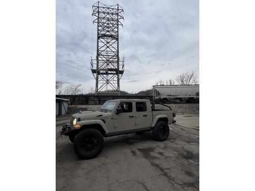 2023 Jeep Gladiator Sport S 