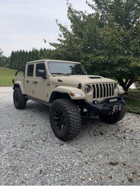 2023 Jeep Gladiator Sport S 