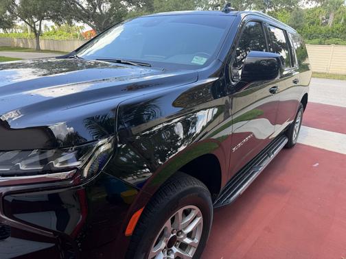 Black 2024 Chevrolet Suburban LT