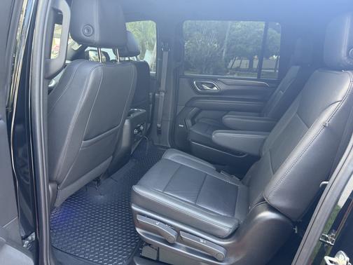 Black 2024 Chevrolet Suburban LT