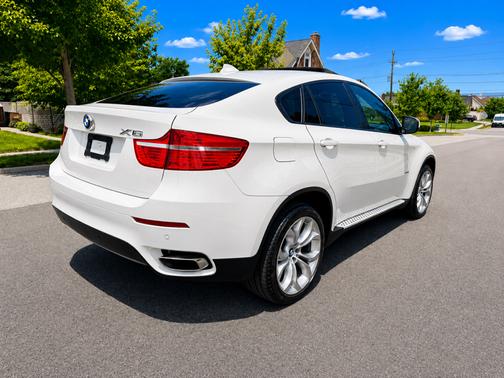 White 2012 BMW X6 xDrive50i