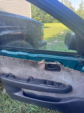 Green 1996 Geo Prizm LSi