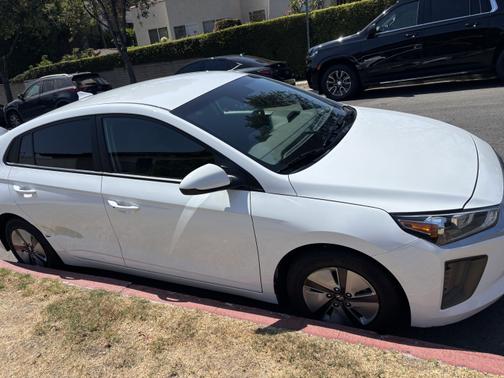 2022 Hyundai IONIQ Hybrid Blue