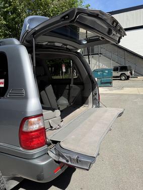 2005 Lexus LX 470 Base