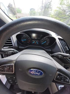 White 2018 Ford Escape SE