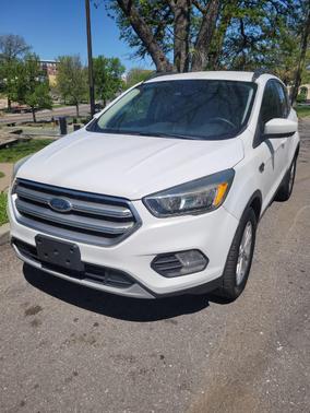 White 2018 Ford Escape SE