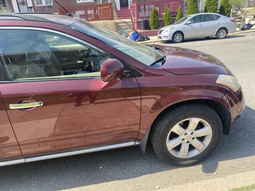 Red 2007 Nissan Murano SL
