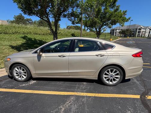 Gold 2017 Ford Fusion SE