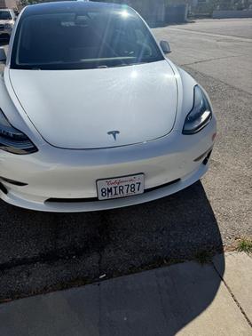 White 2019 Tesla Model 3 Standard Range Plus
