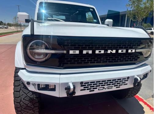 White 2023 Ford Bronco Outer Banks
