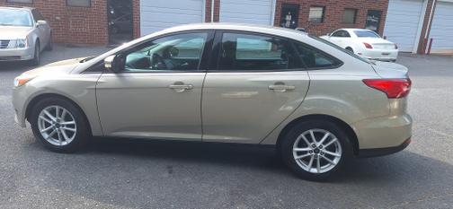 Gold 2015 Ford Focus SE