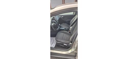Gold 2015 Ford Focus SE