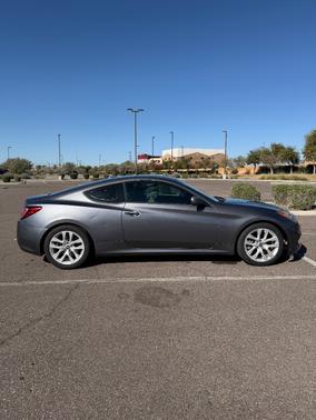 2013 Hyundai Genesis Coupe 2.0T Premium