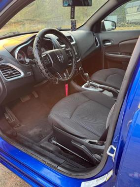 Blue 2013 Dodge Avenger SE
