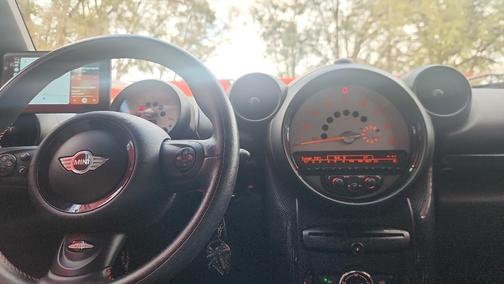 White 2014 MINI Countryman Cooper S