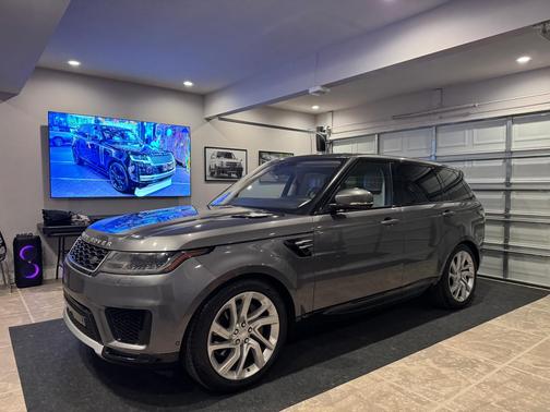 Gray 2018 Land Rover Range Rover Sport HSE