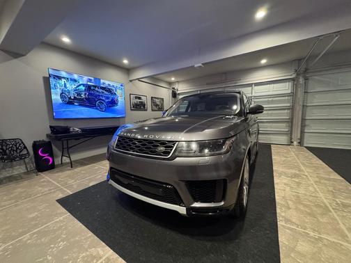 Gray 2018 Land Rover Range Rover Sport HSE