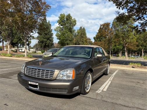 Brown 2003 Cadillac DeVille Base