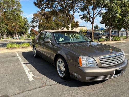 Brown 2003 Cadillac DeVille Base