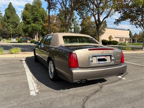 Brown 2003 Cadillac DeVille Base