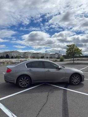 Gray 2009 INFINITI G37 x