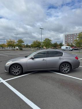 Gray 2009 INFINITI G37 x