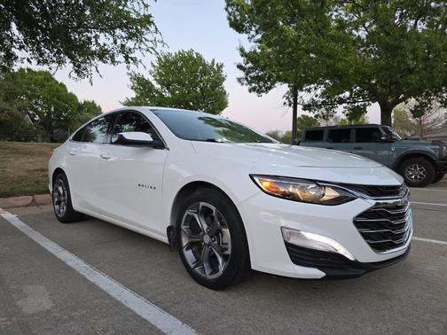 White 2020 Chevrolet Malibu LT