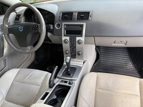 2009 Volvo C70 T5