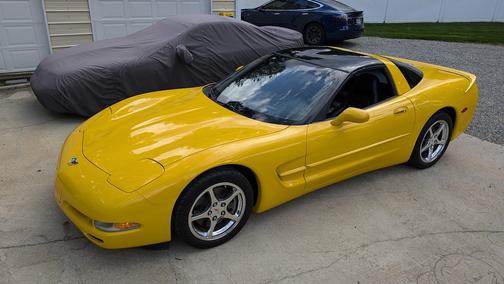 2003 Chevrolet Corvette Base