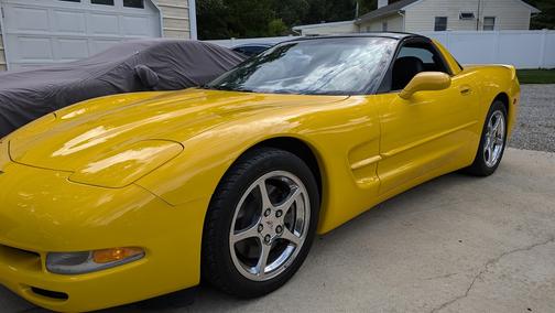 2003 Chevrolet Corvette Base
