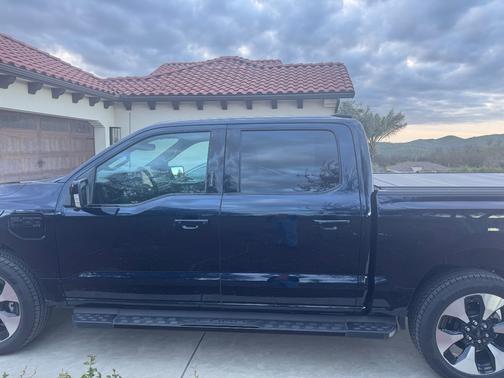 2023 Ford F-150 Lightning Platinum